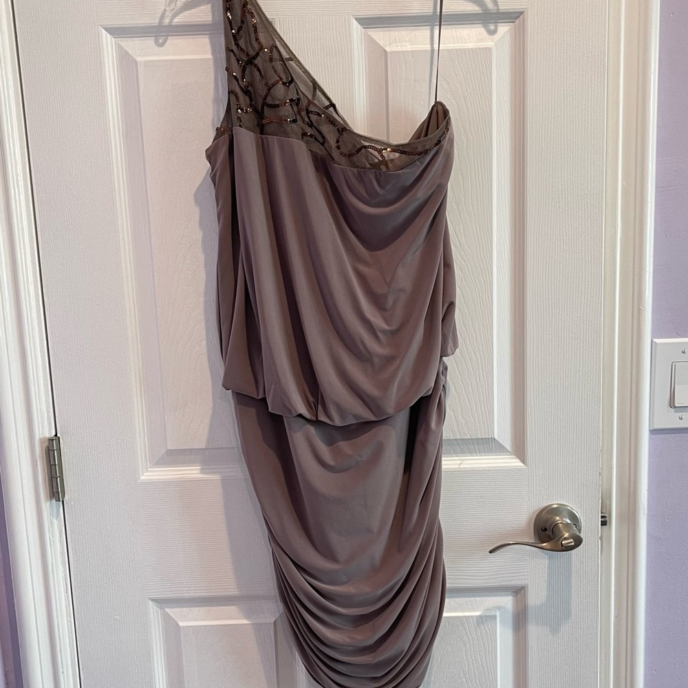 One shoulder sequence top dress